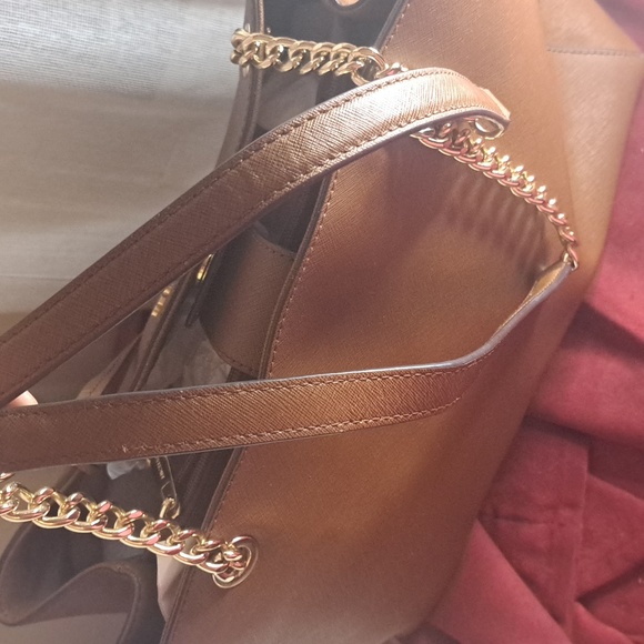 Michael Kors Tan Leather and Gold Chains Shoulder Bag Like New, Excellent - Picture 6 of 14